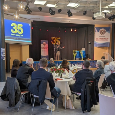 akzept 35 Jahre